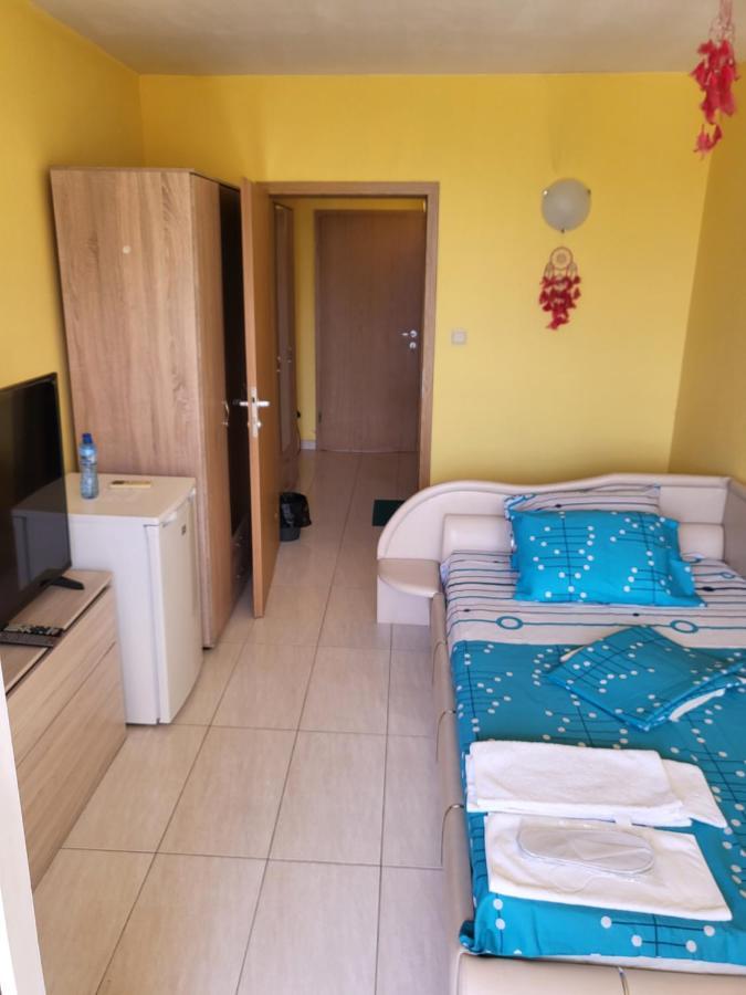 Apartamenti Ivaia Apartment Варна Екстериор снимка