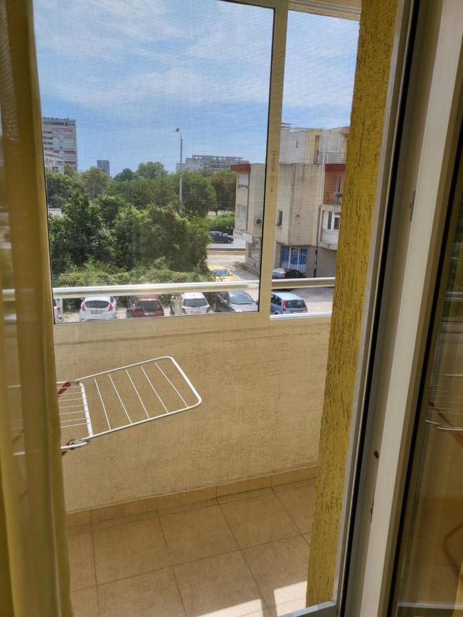 Apartamenti Ivaia Apartment Варна Екстериор снимка