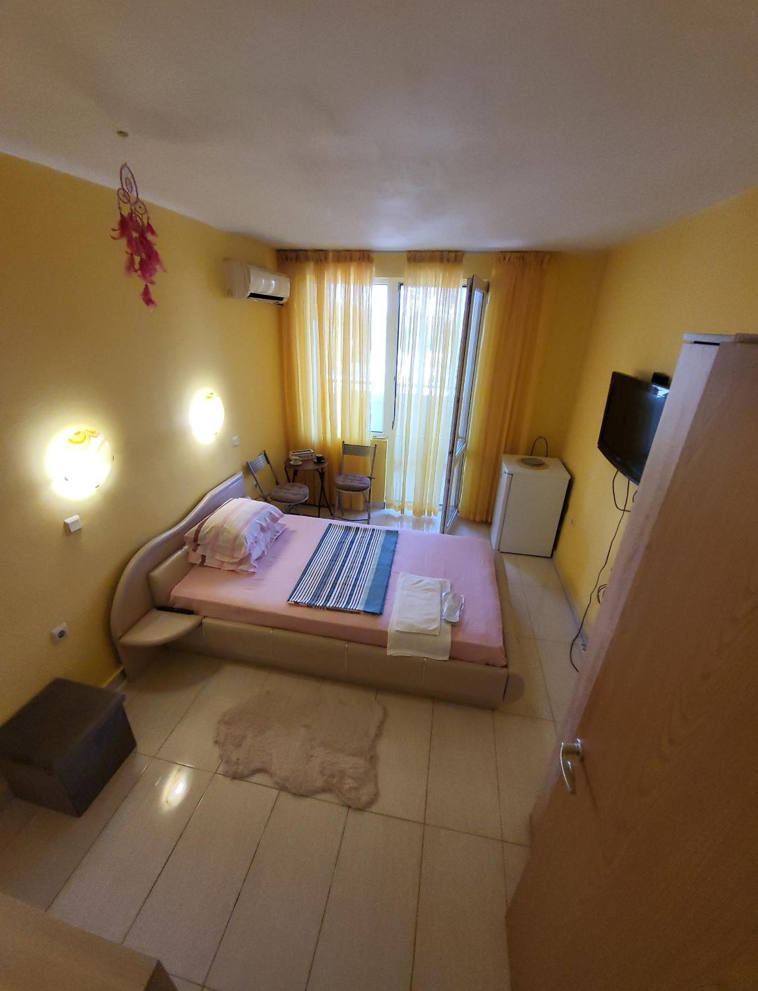 Apartamenti Ivaia Apartment Варна Екстериор снимка